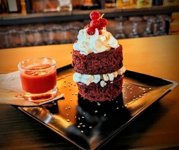 Eventos 12 fuego red velvet cake e1683277179426